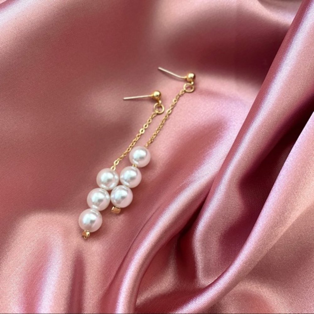 💙Pearl Metal Threader Drop Earrings - Picture 5 of 9